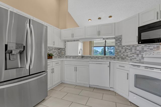 7744 Lexington Club Boulevard, Delray Beach, FL 33446