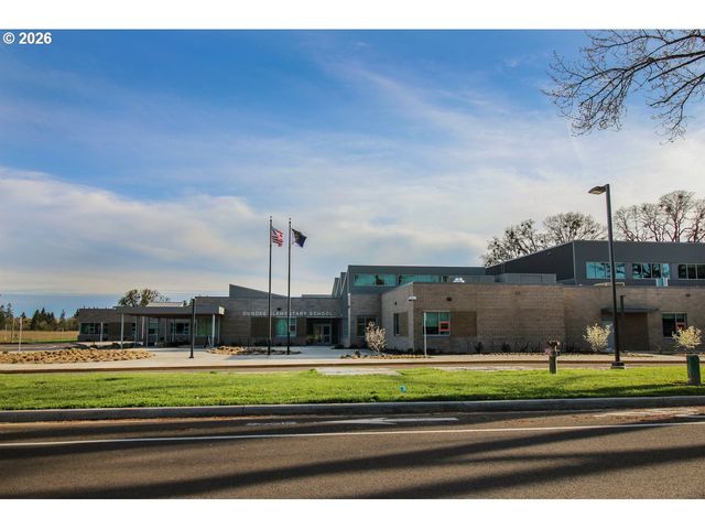 1091 Se ELM St, Dundee, OR 97115