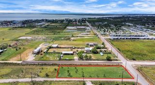 6 Cindy Palmer Lane, Dickinson, TX 77539