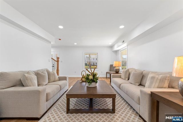 101 Bayberry Lane, Willingboro, NJ 08046
