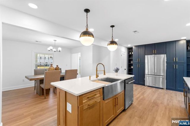 101 Bayberry Lane, Willingboro, NJ 08046