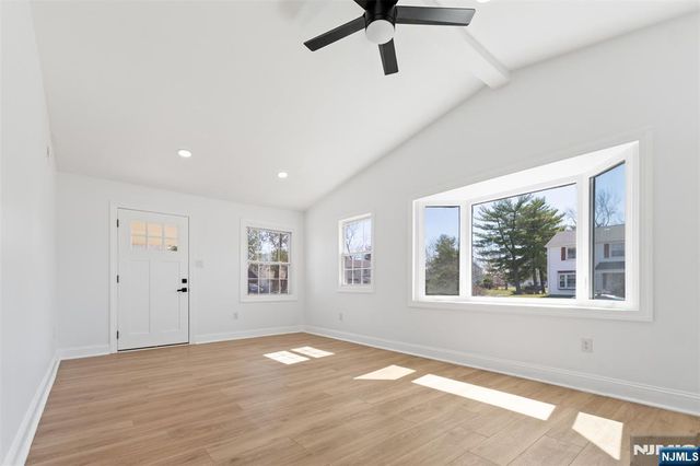 101 Bayberry Lane, Willingboro, NJ 08046