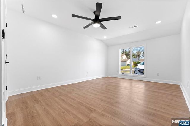 101 Bayberry Lane, Willingboro, NJ 08046