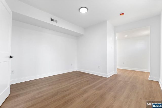 101 Bayberry Lane, Willingboro, NJ 08046