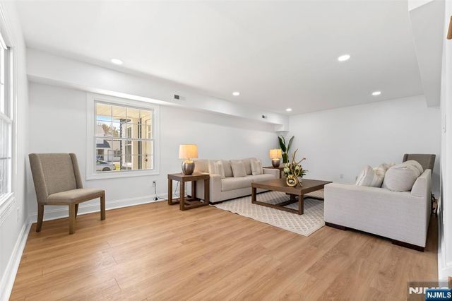 101 Bayberry Lane, Willingboro, NJ 08046