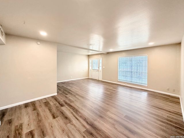 6612 SPRING MANOR, San Antonio, TX 78249