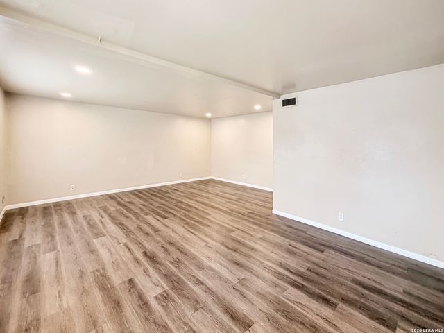 6612 SPRING MANOR, San Antonio, TX 78249