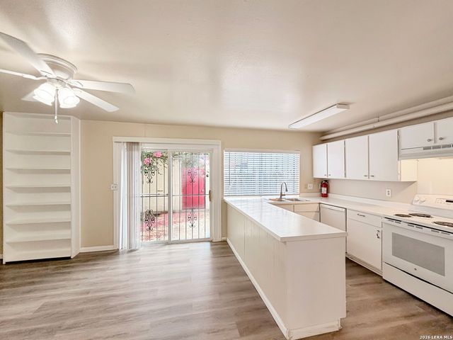 6612 SPRING MANOR, San Antonio, TX 78249
