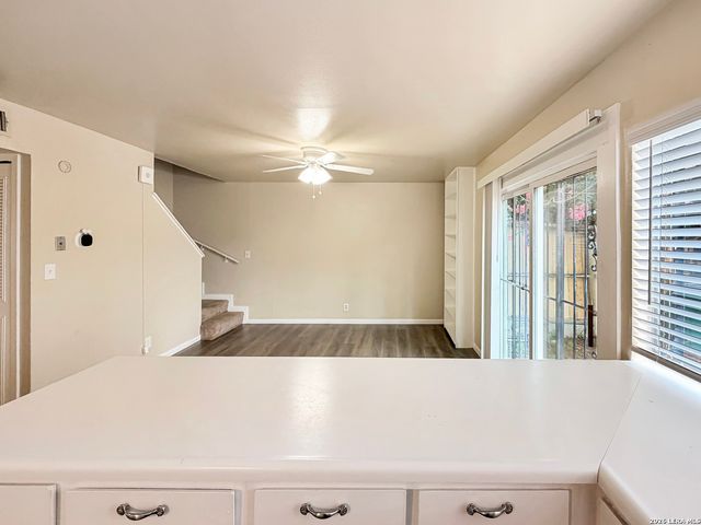 6612 SPRING MANOR, San Antonio, TX 78249