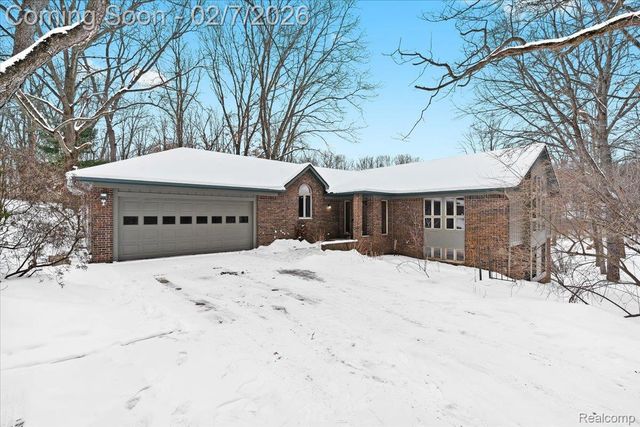 411 Rush Lake Road, Putnam Township, MI 48169