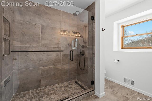 411 Rush Lake Road, Putnam Township, MI 48169