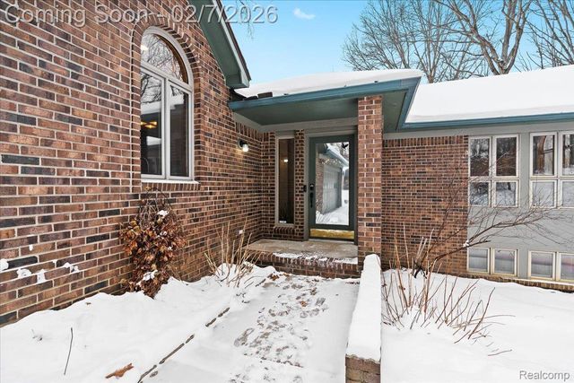 411 Rush Lake Road, Putnam Township, MI 48169