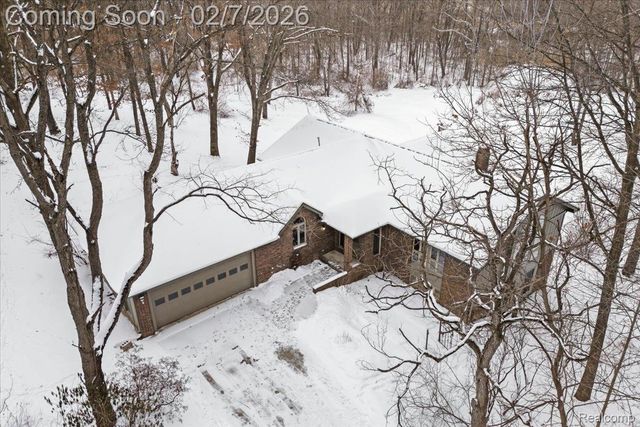 411 Rush Lake Road, Putnam Township, MI 48169