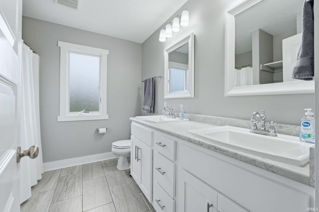 13606 Paperbark Trail, Fort Wayne, IN 46814
