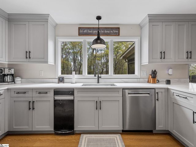 131 Riveredge Drive, Moore, SC 29369