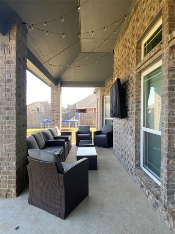 1611 Montelena Avenue, Kennedale, TX 76060