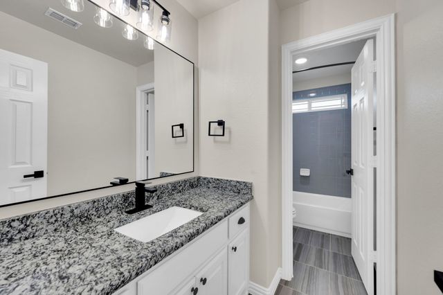 1611 Montelena Avenue, Kennedale, TX 76060