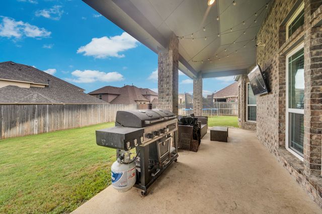 1611 Montelena Avenue, Kennedale, TX 76060