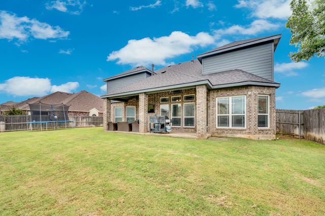 1611 Montelena Avenue, Kennedale, TX 76060