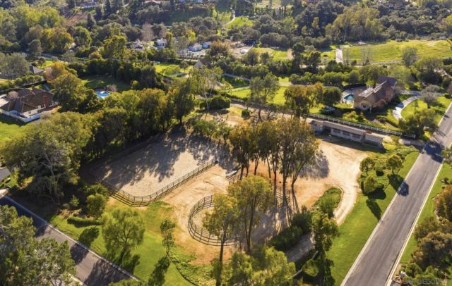 5 Country Glen, Fallbrook, CA 92028