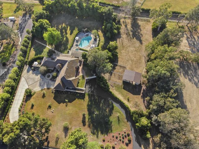 5 Country Glen, Fallbrook, CA 92028