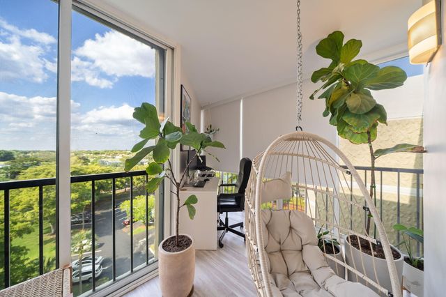 16300 Golf Club Road, Weston, FL 33326