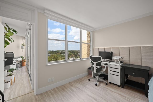 16300 Golf Club Road, Weston, FL 33326
