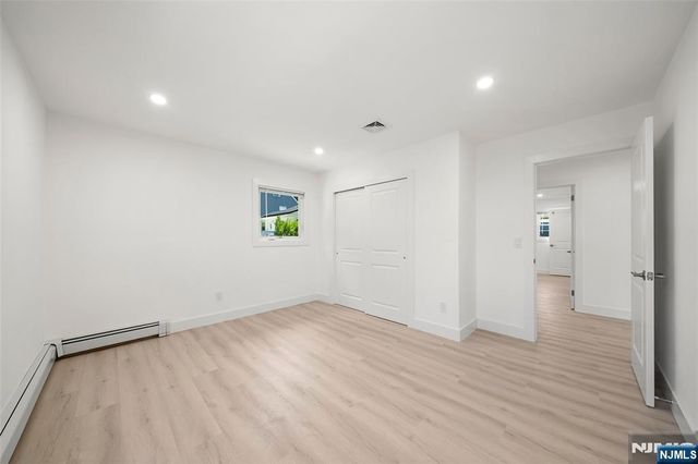 432 Oak Street, Ridgefield, NJ 07657