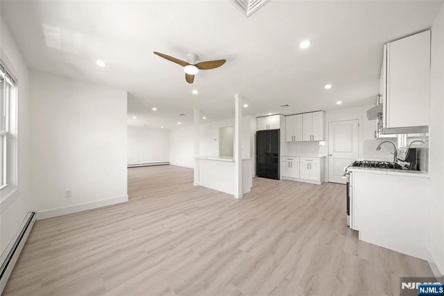 432 Oak Street, Ridgefield, NJ 07657