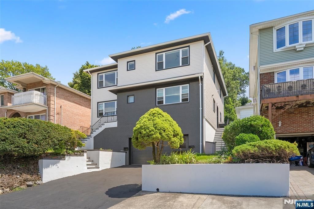 432 Oak Street, Ridgefield, NJ 07657