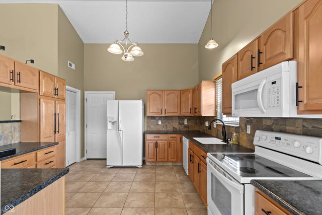 1951 Abbey Lane, Danville, IN 46122