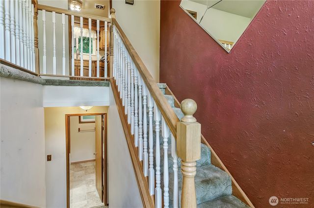 2402 Brentwood Street SE, Lacey, WA 98503