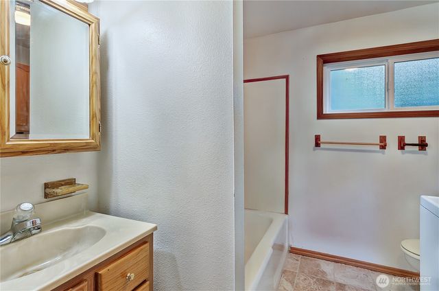 2402 Brentwood Street SE, Lacey, WA 98503