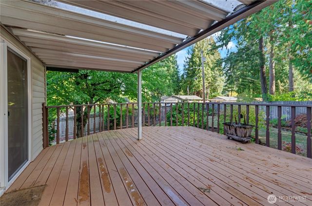 2402 Brentwood Street SE, Lacey, WA 98503