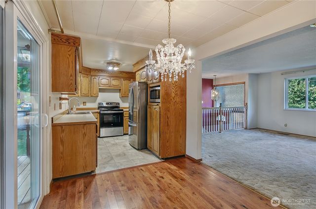 2402 Brentwood Street SE, Lacey, WA 98503