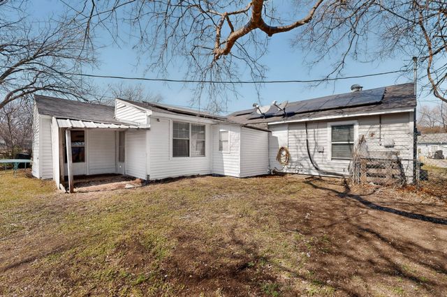 1704 Bell Avenue, Blue Mound, TX 76131