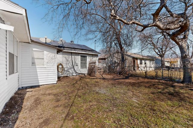 1704 Bell Avenue, Blue Mound, TX 76131