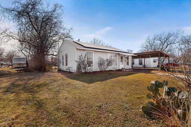 1704 Bell Avenue, Blue Mound, TX 76131