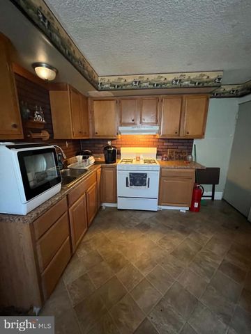 120 MIDDLE AVE, Millville, NJ 08332