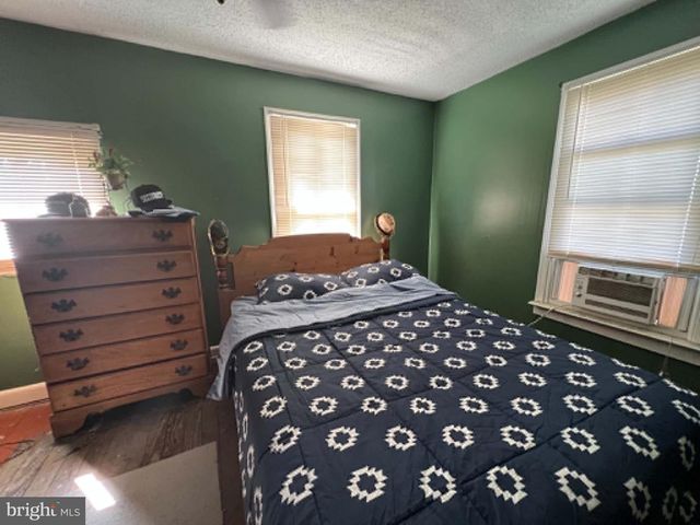 120 MIDDLE AVE, Millville, NJ 08332