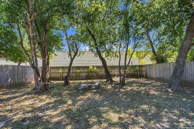 1320 SUMMERWOOD DR, New Braunfels, TX 78130