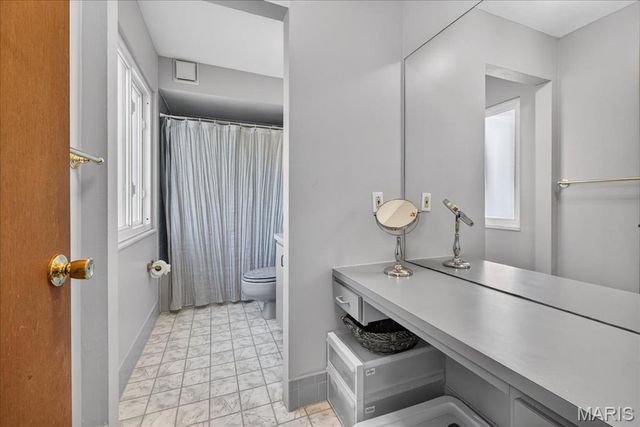 6 Nassau Circle, Creve Coeur, MO 63146