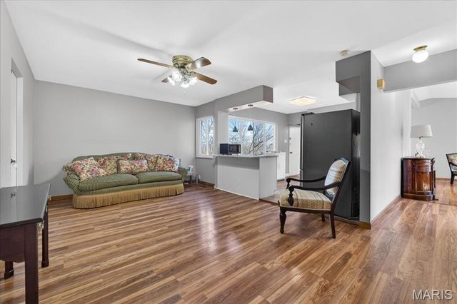 6 Nassau Circle, Creve Coeur, MO 63146