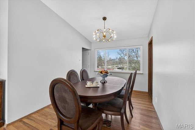 6 Nassau Circle, Creve Coeur, MO 63146