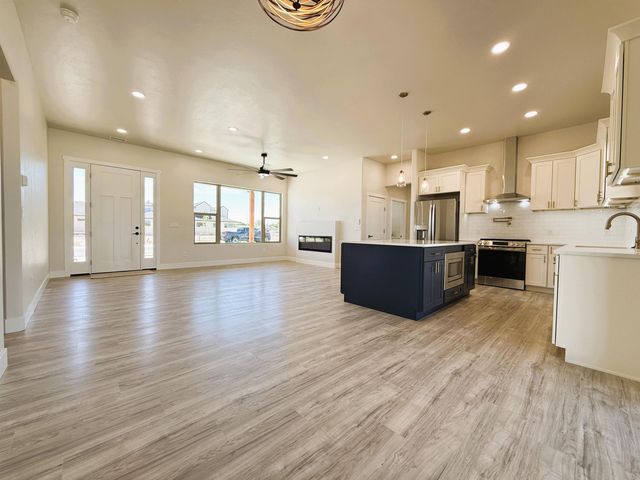 363 Mee Canyon Circle, Fruita, CO 81521