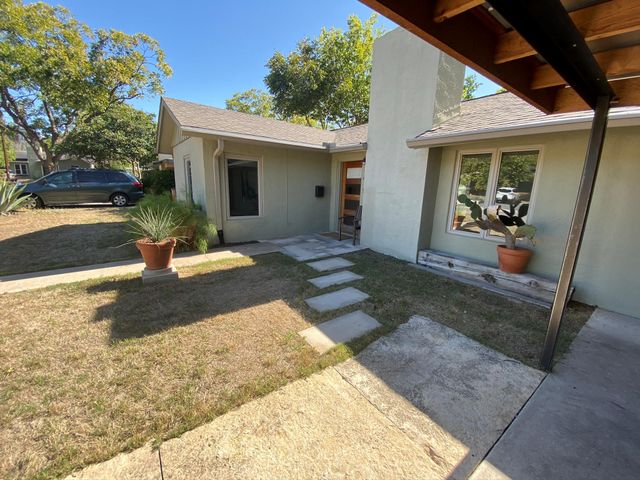 1415 Bentwood RD, Austin, TX 78722