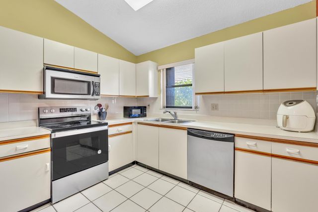 4787 Brighton Lakes Boulevard, Boynton Beach, FL 33436