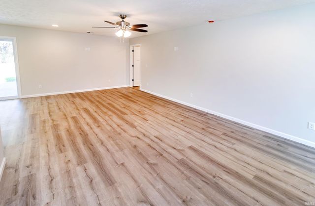 7340 Hwy 66, Wadesville, IN 47638