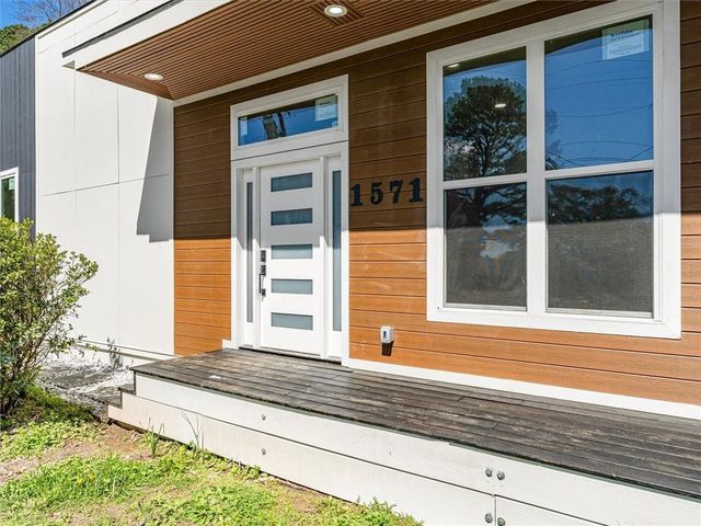 1571 Mary George Avenue NW, Atlanta, GA 30318