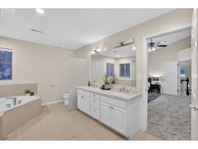 8047 Se 134TH Dr, Portland, OR 97236